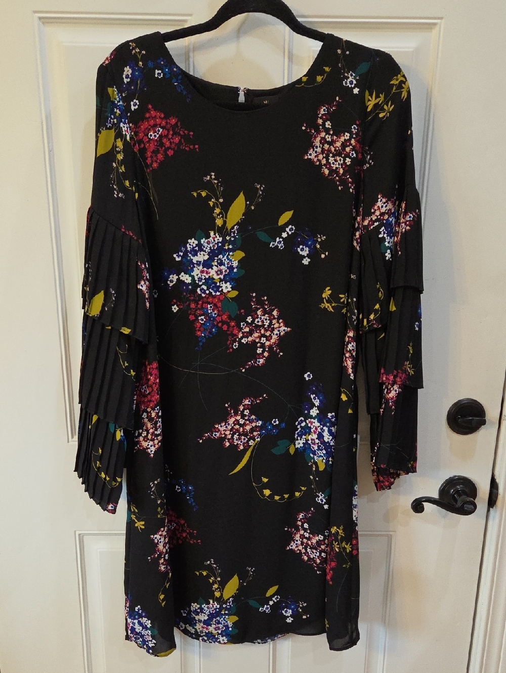 Black Floral Pleated-Sleeve Women's Dress